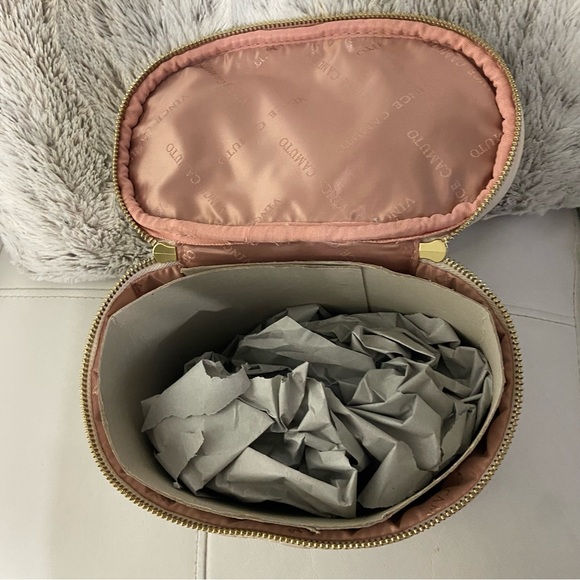 ‼️SOLD‼️Makeup tote - Picture 6 of 7